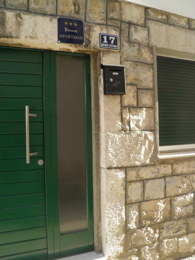 Kaštela Apartment Dorothy מראה חיצוני תמונה
